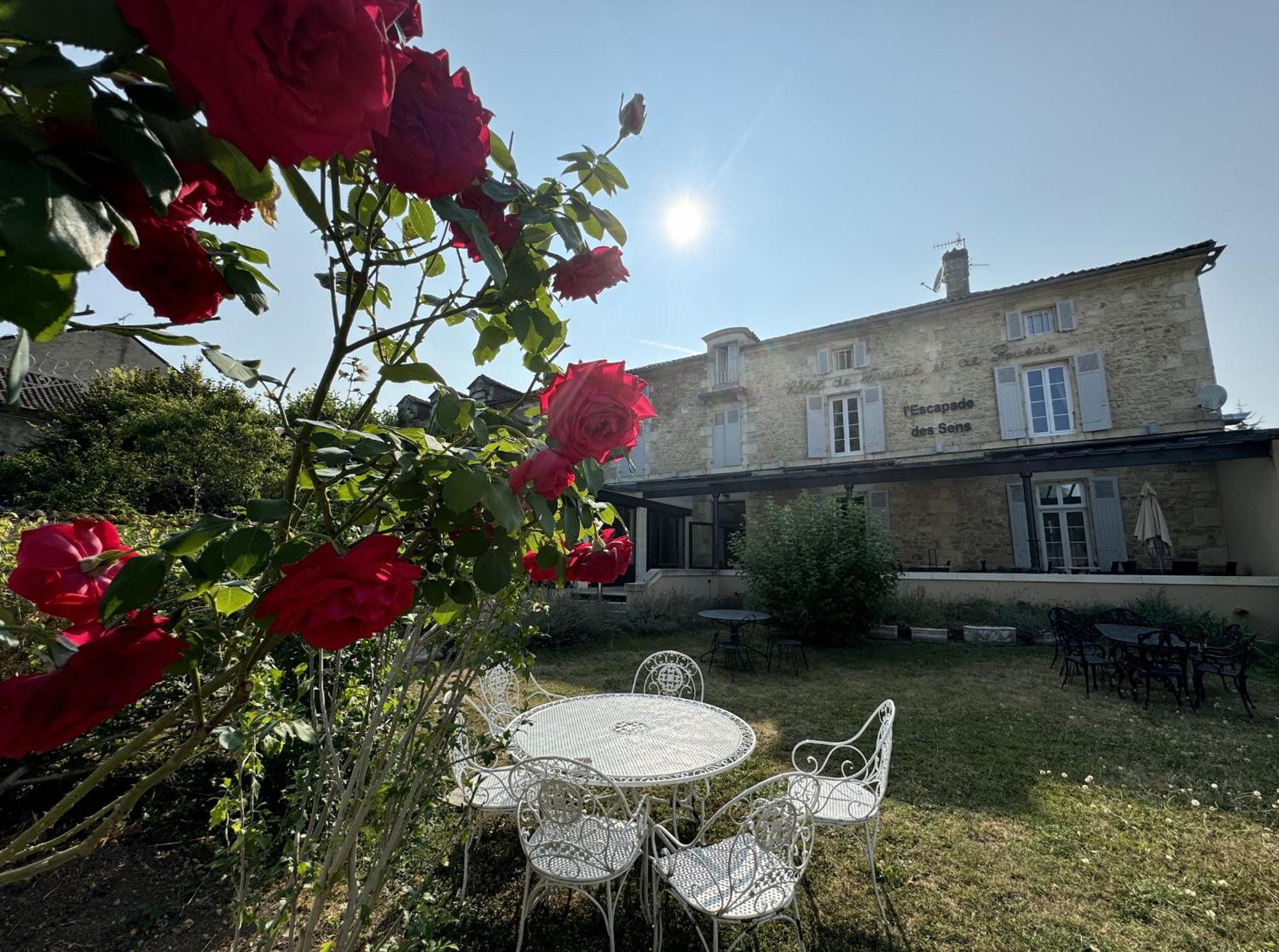 Hotel De France Et De Russie Thiviers エクステリア 写真