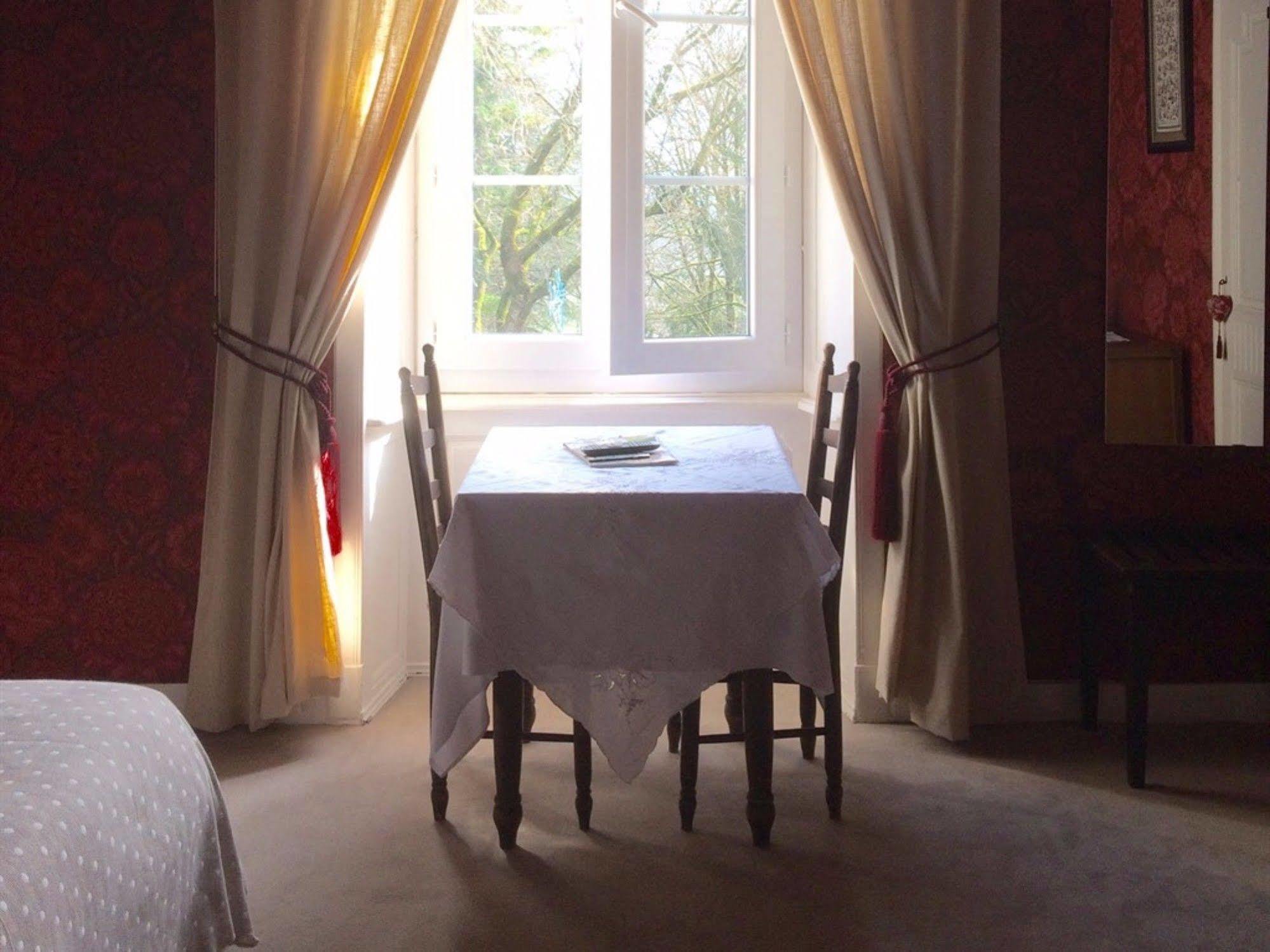 Hotel De France Et De Russie Thiviers エクステリア 写真