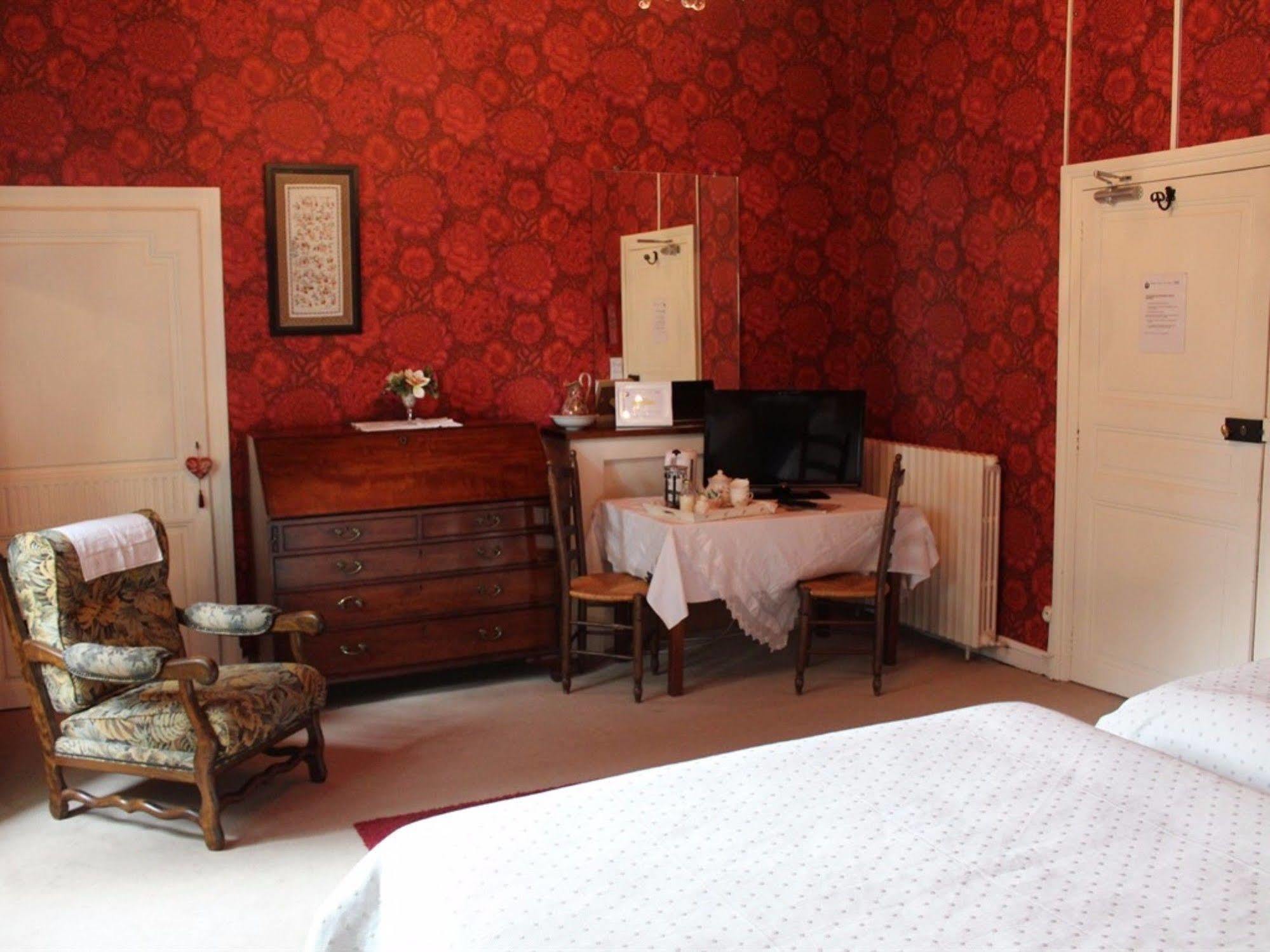 Hotel De France Et De Russie Thiviers エクステリア 写真
